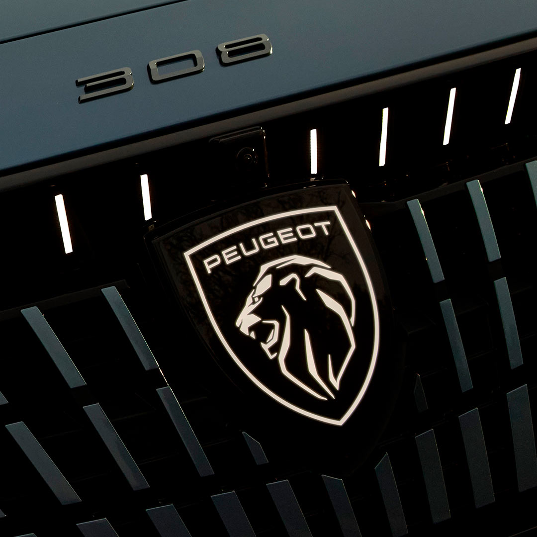 New PEUGEOT 308 SW illuminated emblem